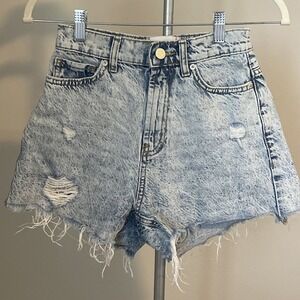 BDG Urban Outfitters Women's Cut Off Mom High‎ Rise Shorts 24 Light Wash